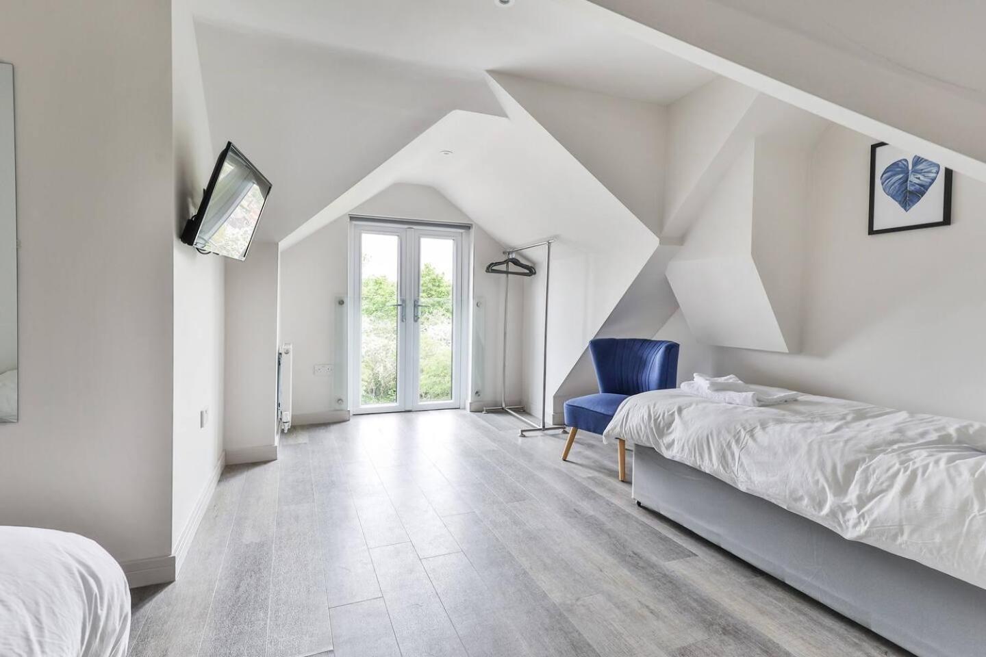 Newly Renovated 3 Bed 2 Bath Apartment & Parking Sheffield Eksteriør billede