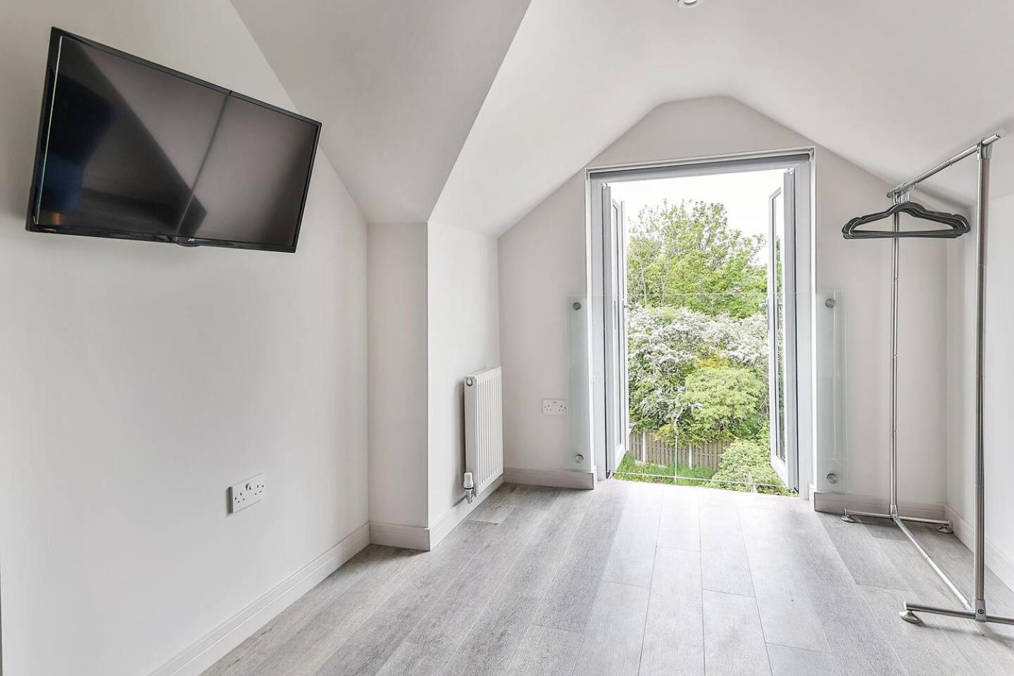 Newly Renovated 3 Bed 2 Bath Apartment & Parking Sheffield Eksteriør billede