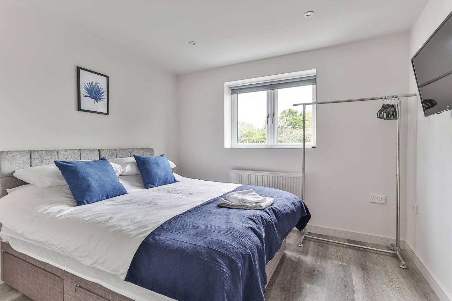Newly Renovated 3 Bed 2 Bath Apartment & Parking Sheffield Eksteriør billede