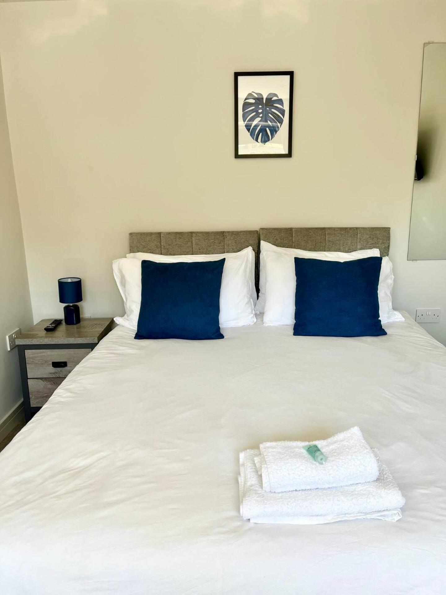 Newly Renovated 3 Bed 2 Bath Apartment & Parking Sheffield Eksteriør billede